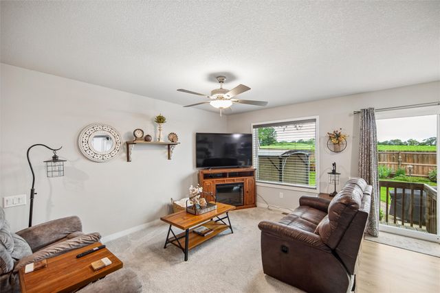 700 Patchett Drive NE, Mitchellville, IA 50169
