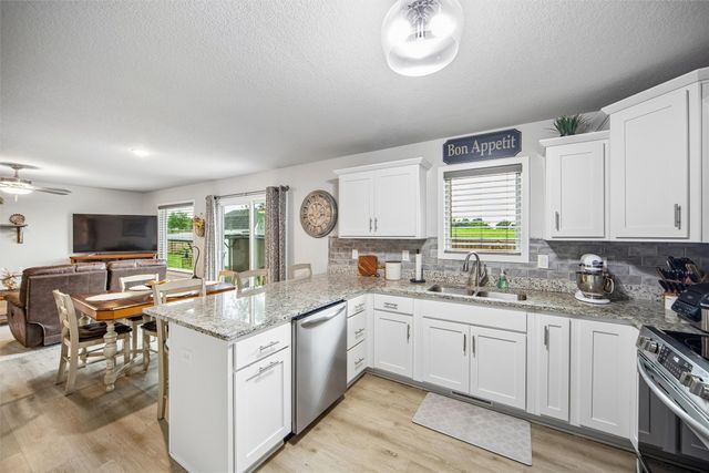 700 Patchett Drive NE, Mitchellville, IA 50169