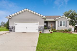700 Patchett Drive NE, Mitchellville, IA 50169