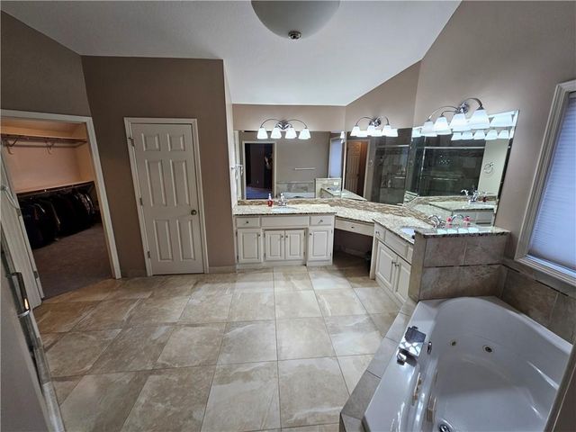 8401 Harbinger Street, Lenexa, KS 66219