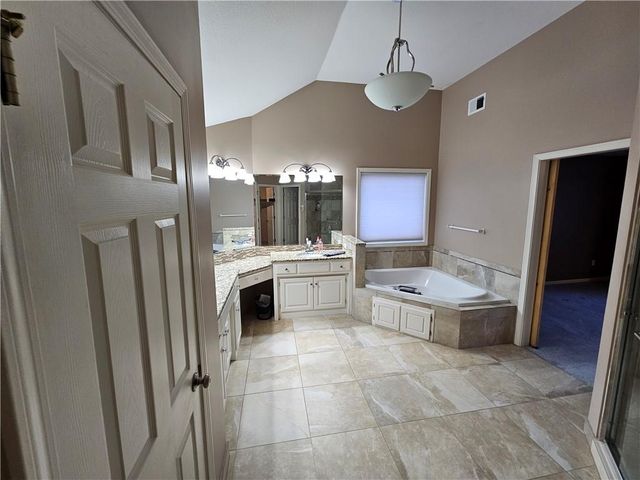 8401 Harbinger Street, Lenexa, KS 66219