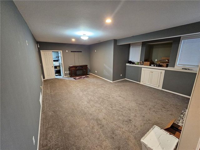 8401 Harbinger Street, Lenexa, KS 66219