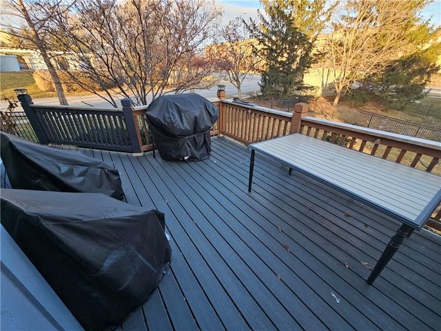 8401 Harbinger Street, Lenexa, KS 66219