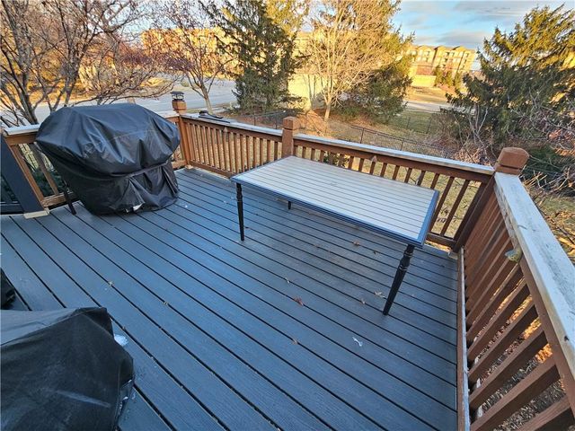 8401 Harbinger Street, Lenexa, KS 66219