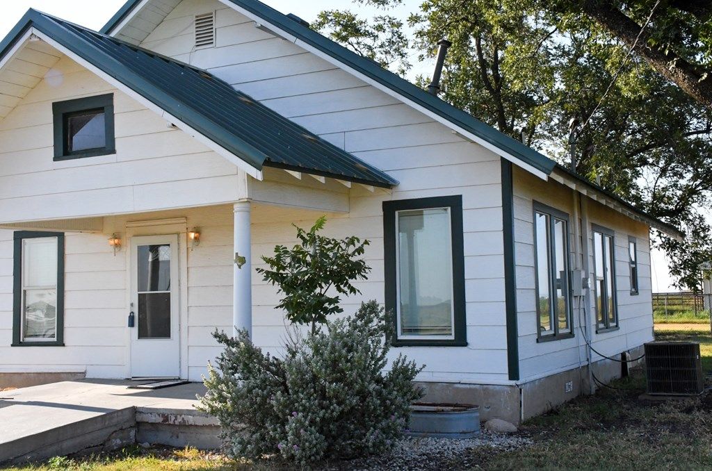 Image 2 of property listing at 11477 FM 380, San Angelo, TX 76905