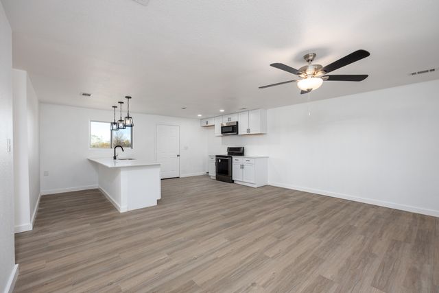 147 Western Lake Drive, Weatherford, TX 76087