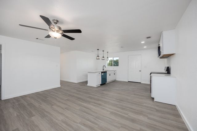 147 Western Lake Drive, Weatherford, TX 76087