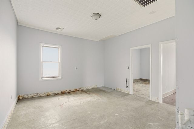 42 Main Road, Tiverton, RI 02878