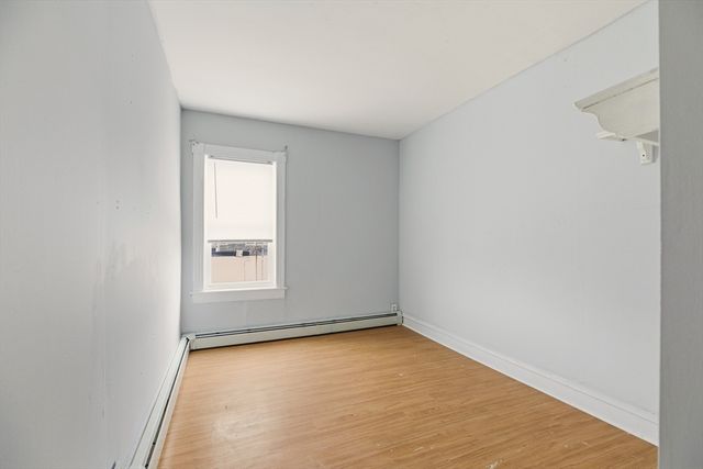 42 Main Road, Tiverton, RI 02878