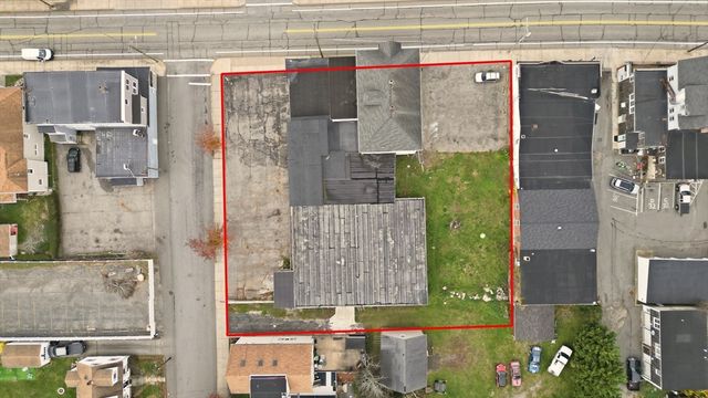 42 Main Road, Tiverton, RI 02878