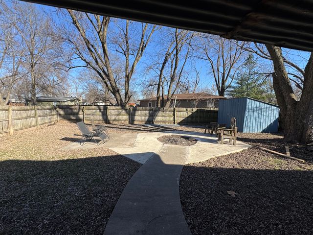 214 HUDSON AVE, Hallsville, MO 65255