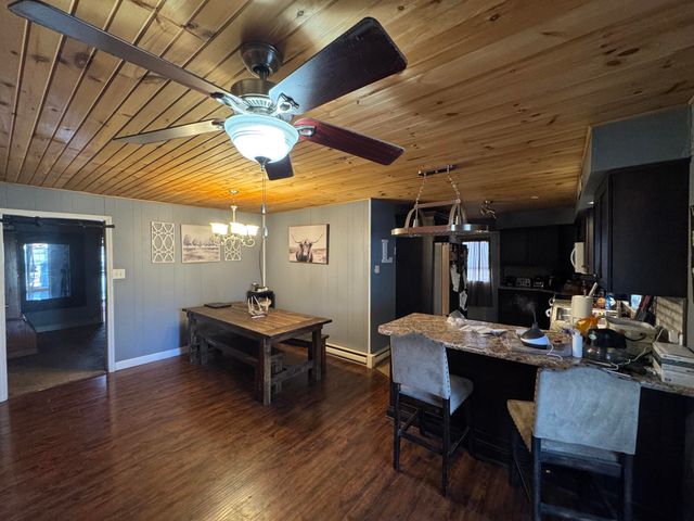 214 HUDSON AVE, Hallsville, MO 65255