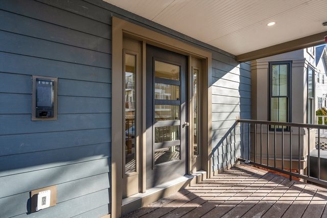 43-45 Blossom Street 6, Chelsea, MA 02150