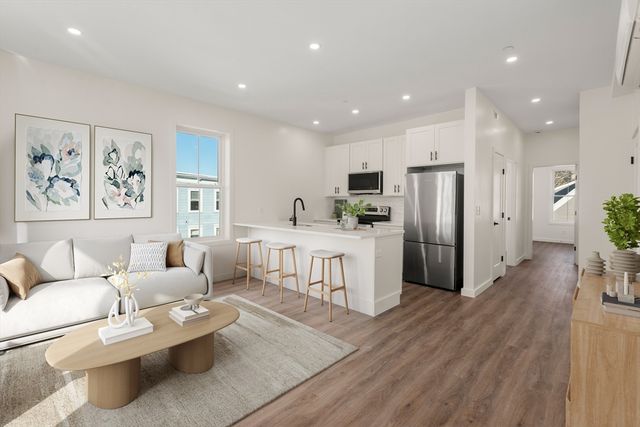 43-45 Blossom Street 6, Chelsea, MA 02150