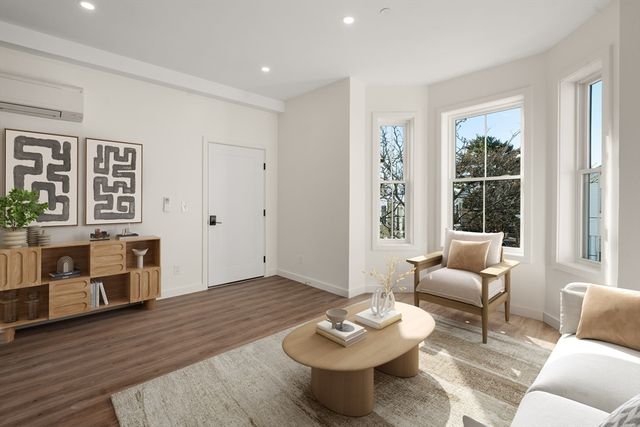 43-45 Blossom Street 6, Chelsea, MA 02150