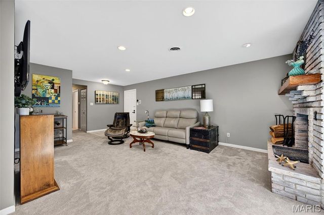 1629 Walpole Drive D, Chesterfield, MO 63017