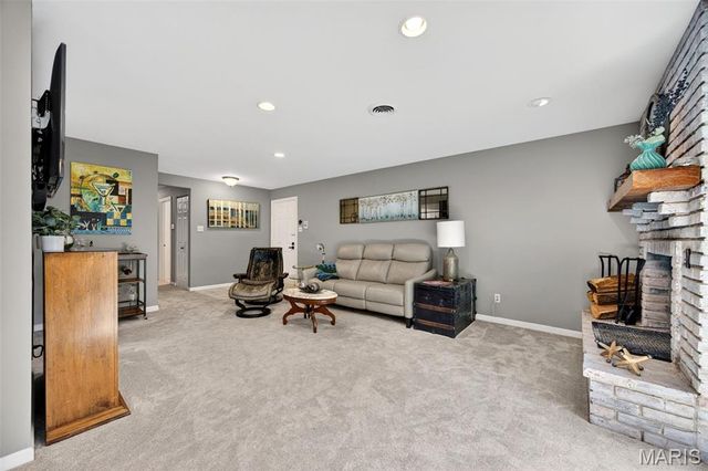 1629 Walpole Drive D, Chesterfield, MO 63017