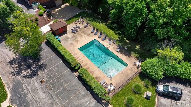 1629 Walpole Drive D, Chesterfield, MO 63017