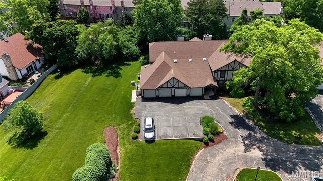1629 Walpole Drive D, Chesterfield, MO 63017