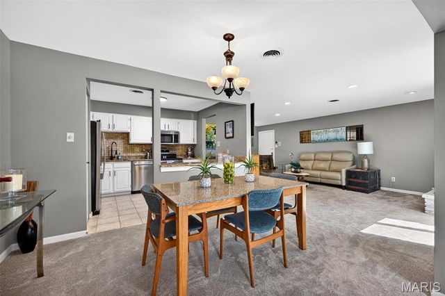 1629 Walpole Drive D, Chesterfield, MO 63017