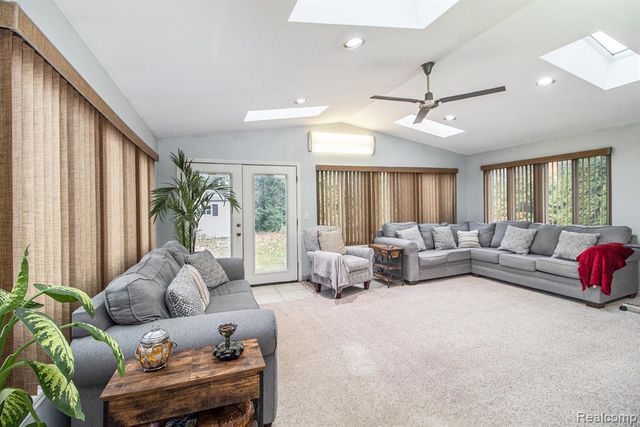 23840 Brentwood Drive, Trenton, MI 48183