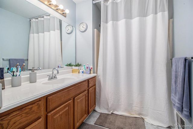 23840 Brentwood Drive, Trenton, MI 48183