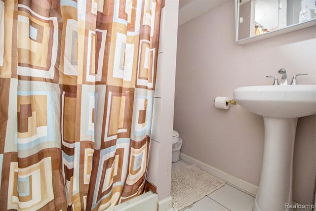 23840 Brentwood Drive, Trenton, MI 48183