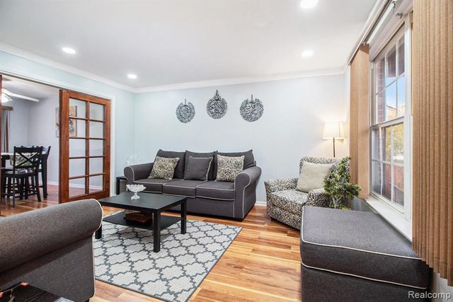 23840 Brentwood Drive, Trenton, MI 48183