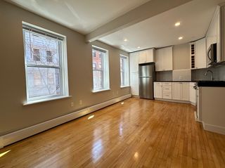 33 Grove 2, Boston, MA 02114