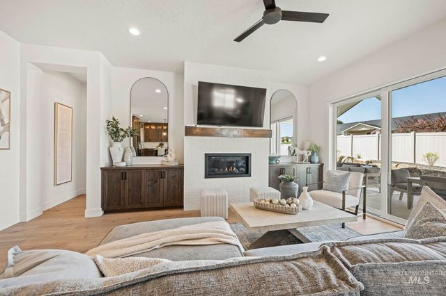 12530 S Lenora Pl., Nampa, ID 83686