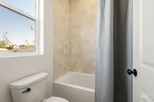 12530 S Lenora Pl., Nampa, ID 83686