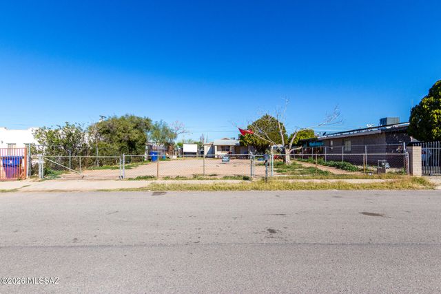 244 W Missouri Street, Tucson, AZ 85714