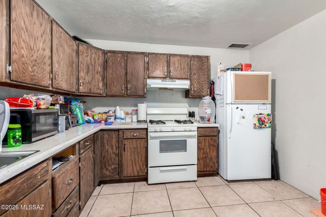 244 W Missouri Street, Tucson, AZ 85714