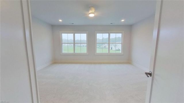 27 River Edge DR, Suffolk, VA 23433