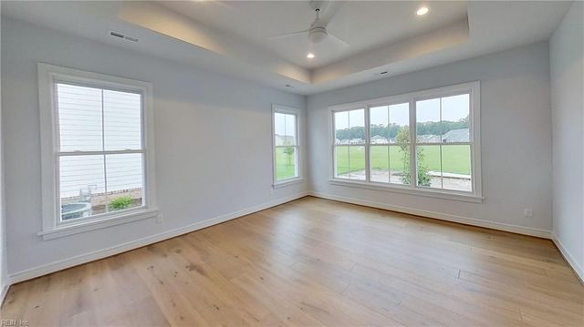 27 River Edge DR, Suffolk, VA 23433