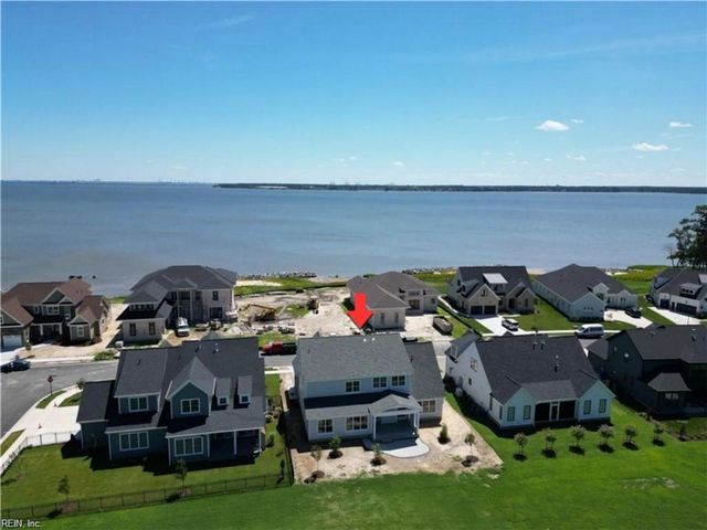 27 River Edge DR, Suffolk, VA 23433