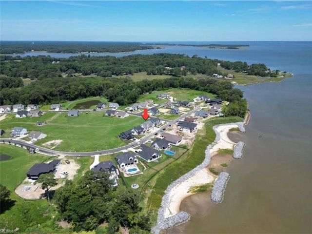 27 River Edge DR, Suffolk, VA 23433