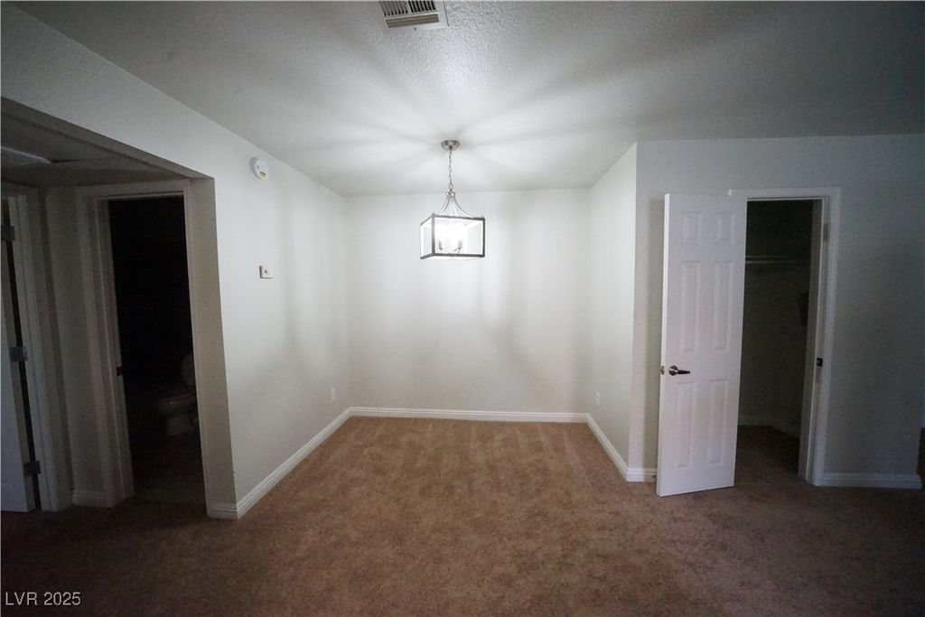 Image 18 of property listing at 2606 South Durango Drive 264, Las Vegas, NV 89117