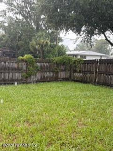 6404 BARTHOLF Avenue, Jacksonville, FL 32210