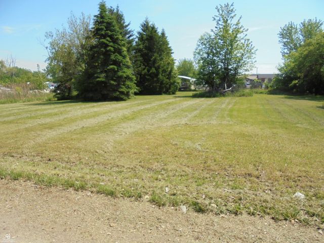 35080 Hengesbach Drive, Clinton Township, MI 48035