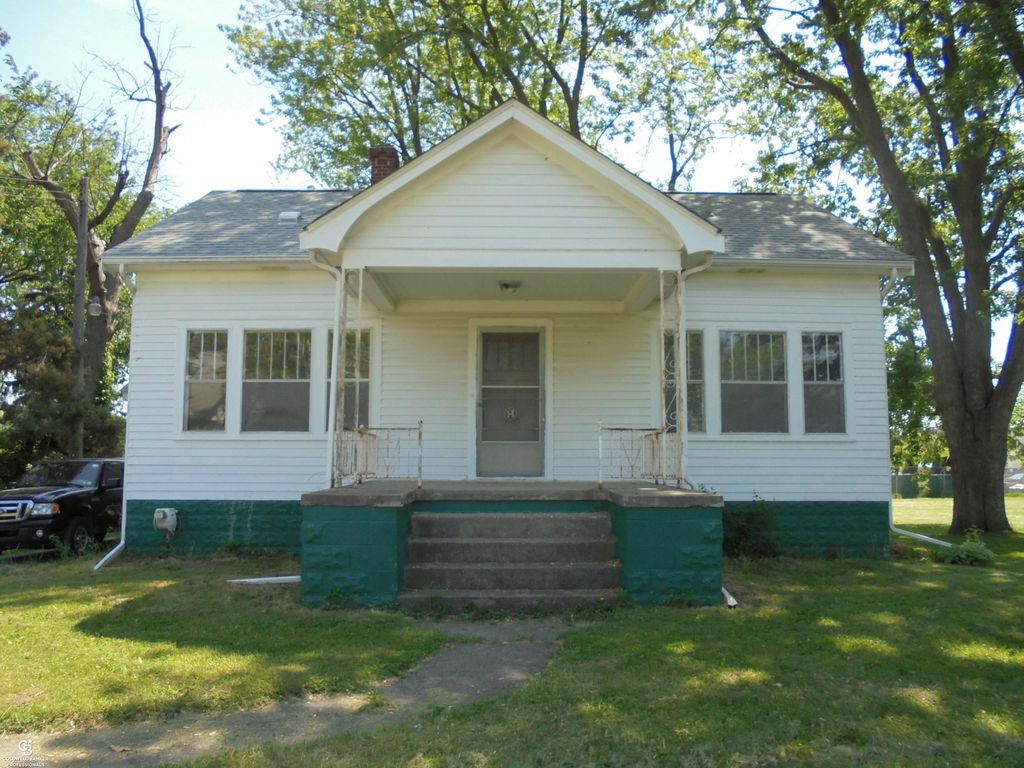 35080 Hengesbach Drive, Clinton Township, MI 48035