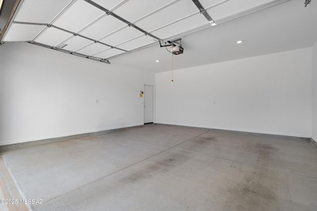 21900 E Thunderhead Drive, Red Rock, AZ 85145