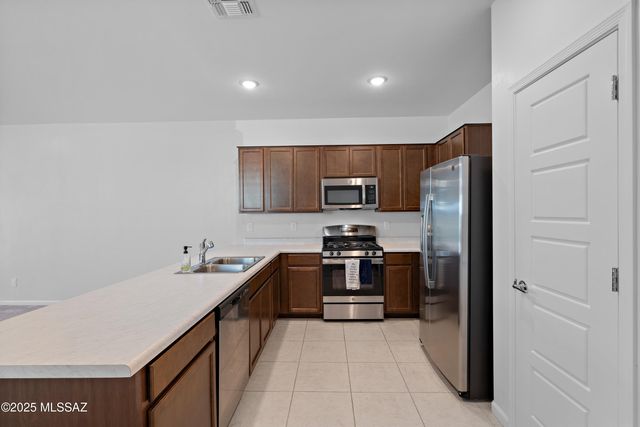 21900 E Thunderhead Drive, Red Rock, AZ 85145