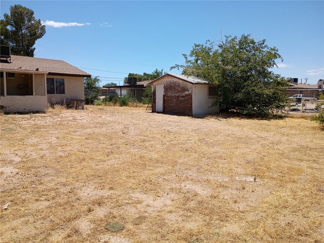 15472 Jasmine Street, Victorville, CA 92395