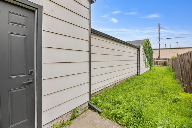 2739 S Rose Marie Ct, Wichita, KS 67216