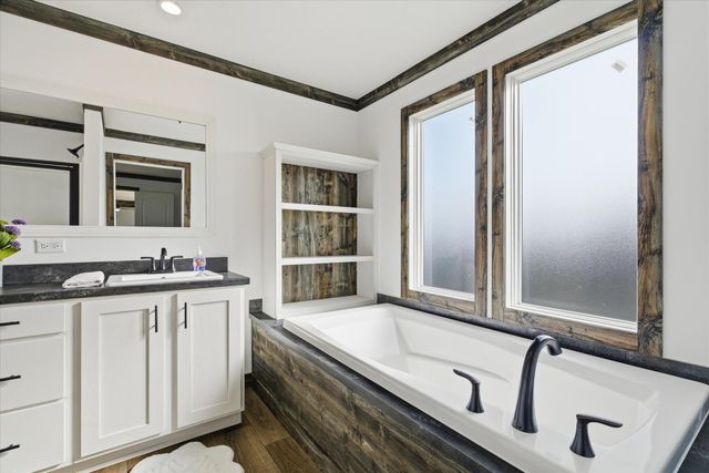 2144 State Highway O, Seymour, MO 65746