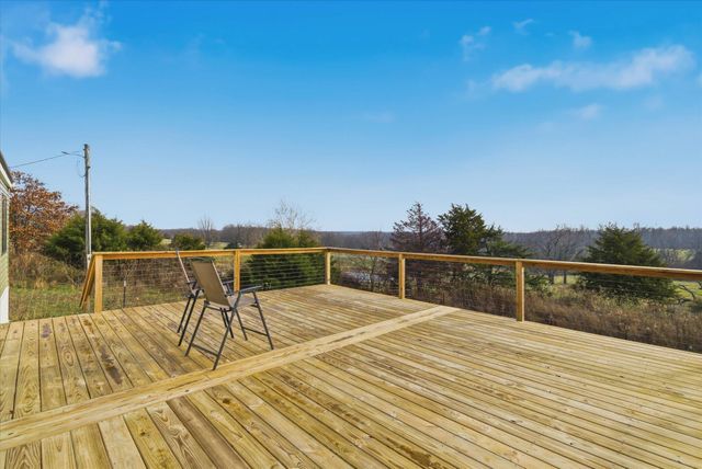 2144 State Highway O, Seymour, MO 65746