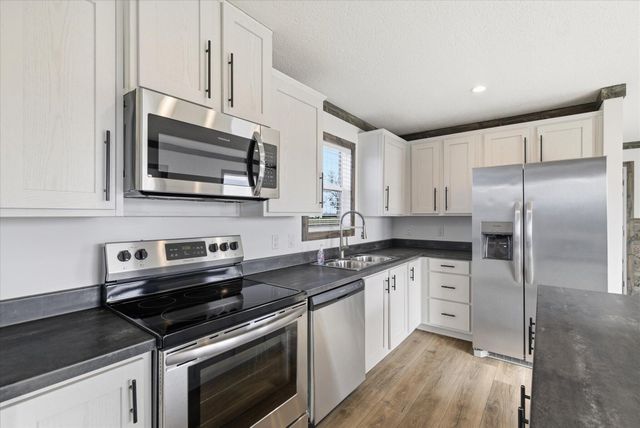 2144 State Highway O, Seymour, MO 65746