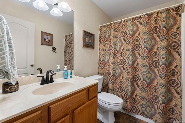 134 Looker Drive, Ingram, TX 78025