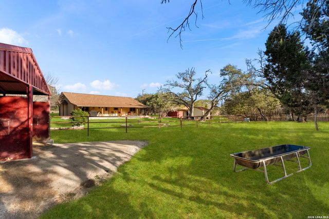 134 Looker Drive, Ingram, TX 78025